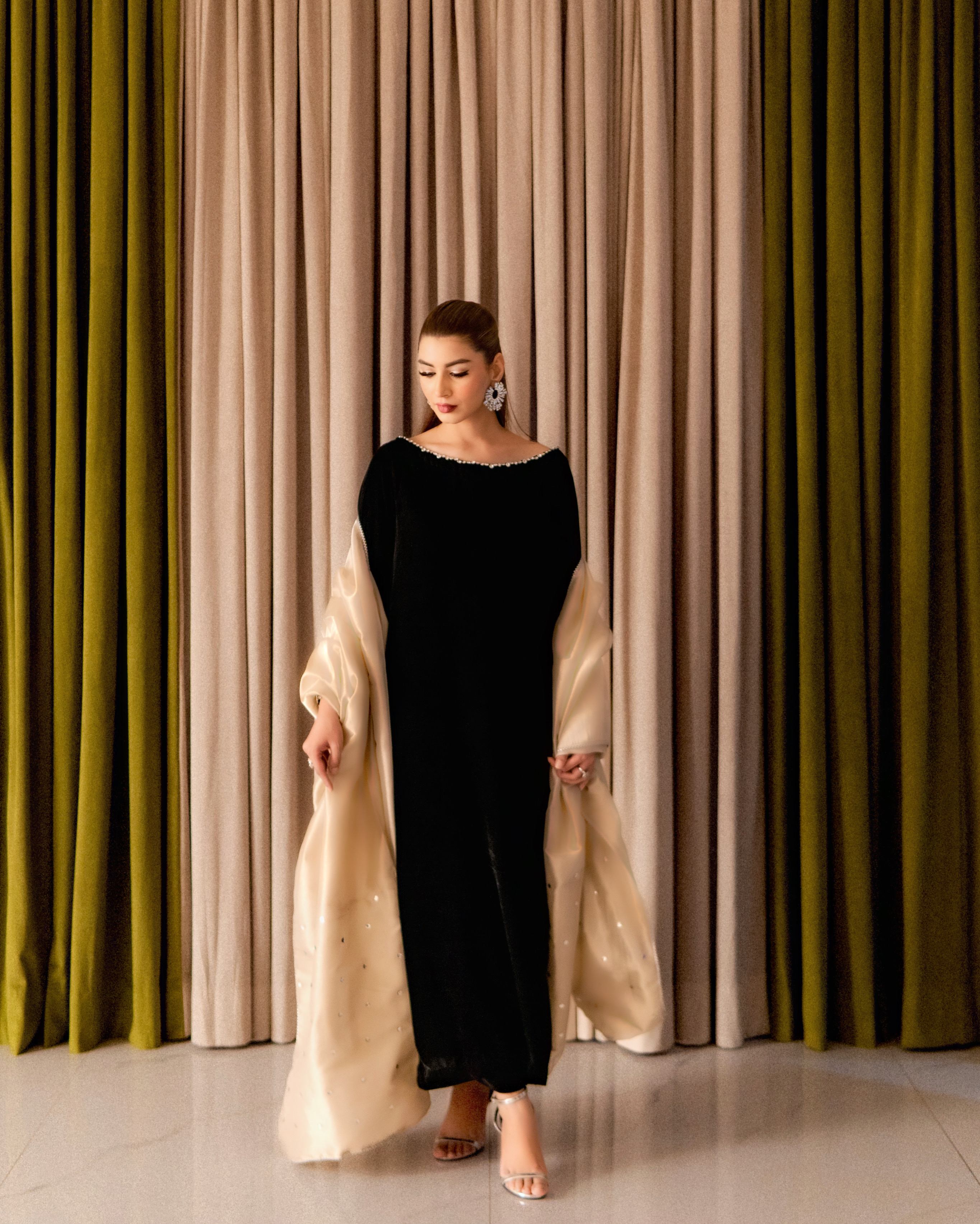 Alternative view of VELVET ECLIPSE